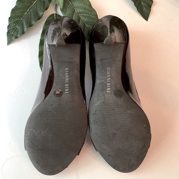 GIANNI BINI BROWN BUCKLE PEEP TOE HEELS - Picture 6 of 8